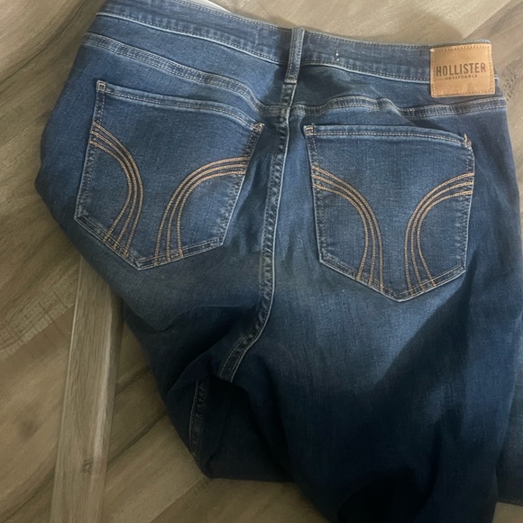 New hollister jeans - Picture 3 of 3